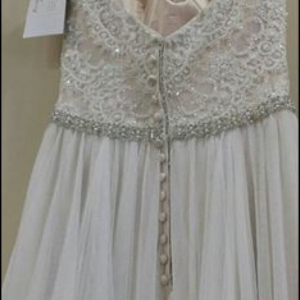 Never worn plus size allure bridal